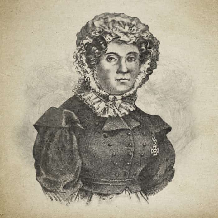 Joanna Żubr – sierżant Armii Księstwa Warszawskiego, uczestniczka wojen napoleońskich, pierwsza kobieta odznaczona krzyżem Virtuti Militari.