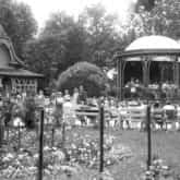 Park zdrojowy w Truskawcu – pawilon koncertowy (1918-39). Źródło: Narodowe Archiwum Cyfrowe