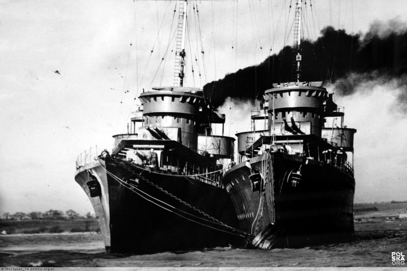 Destroyers „Błyskawica” and "Grom" at the Plymouth roadstead (October 1939). Source polska-org.pl