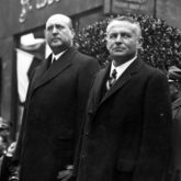 Od lewej: Marszałek Sejmu Śląskiego Karol Grzesik (z lewej) i wojewoda śląski Michał Grażyński (wrzesień 1936. Źródło: Narodowe Archiwum Cyfrowe
